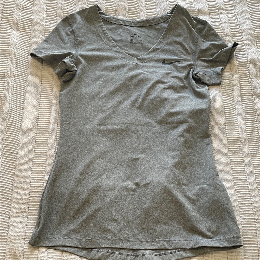 Nike short sleeve top